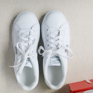 Womens Nike Court Royale Brand New 6
